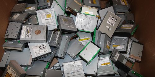 Disk Drives are either cd/dvd rom drives, 5 1/2″ floppy drives, or the old 3 1/2″ floppy drives.